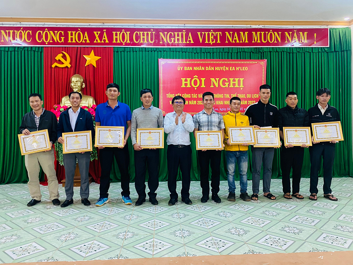 Hoi nghi tong ket cong tac van hoa, thong tin 3